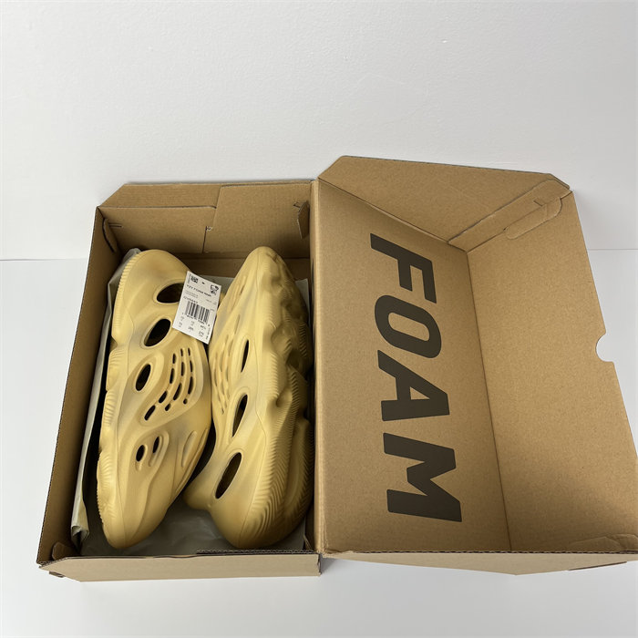 adidas Yeezy Foam RNR Desert Sand GV6843