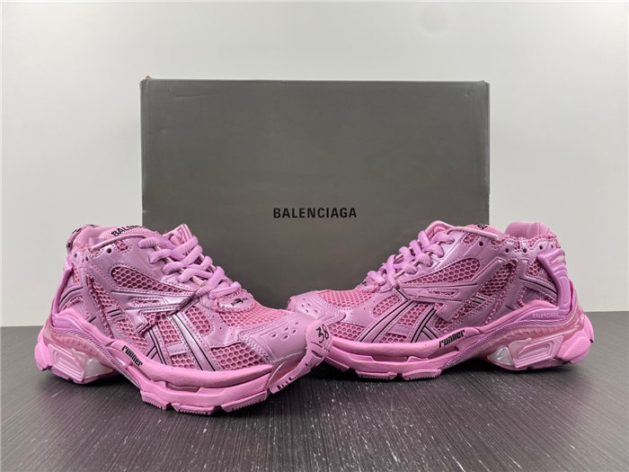 Balenciaga Runner Pink 677402W3RB15000