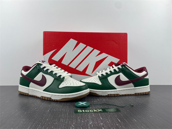 Nike Dunk Low “Gorge Green” Style Code  FB7160-161