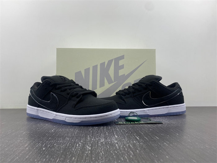 Nike SB Dunk FN4193-013