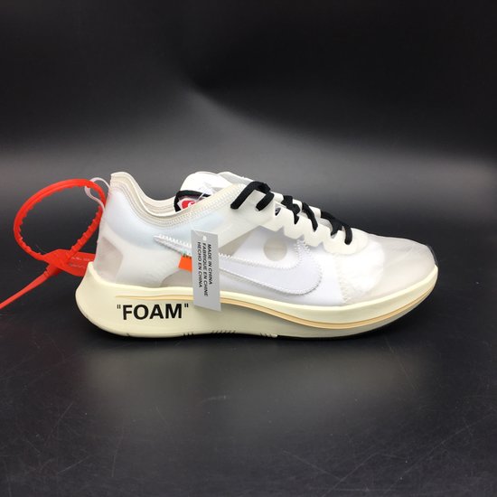 Nike ZOOM FLY X OFF -WHITE
