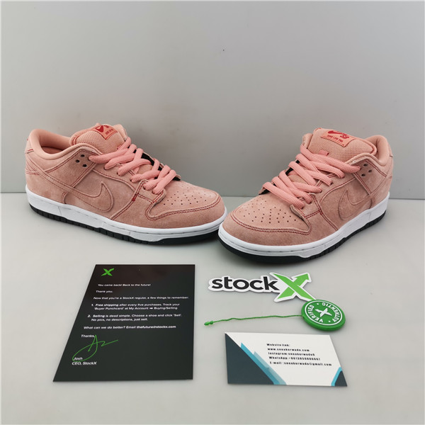 Nike SB Dunk Low “Pink Pig”    CV1655-600